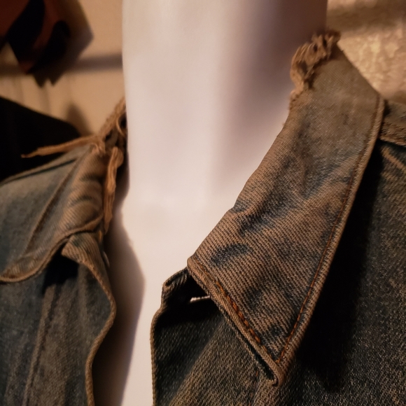 Vintage Levi's medium denim trucker jacket worn distressed blue - Picture 4 of 8